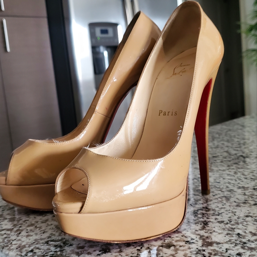 Christian Louboutin lady peep 38